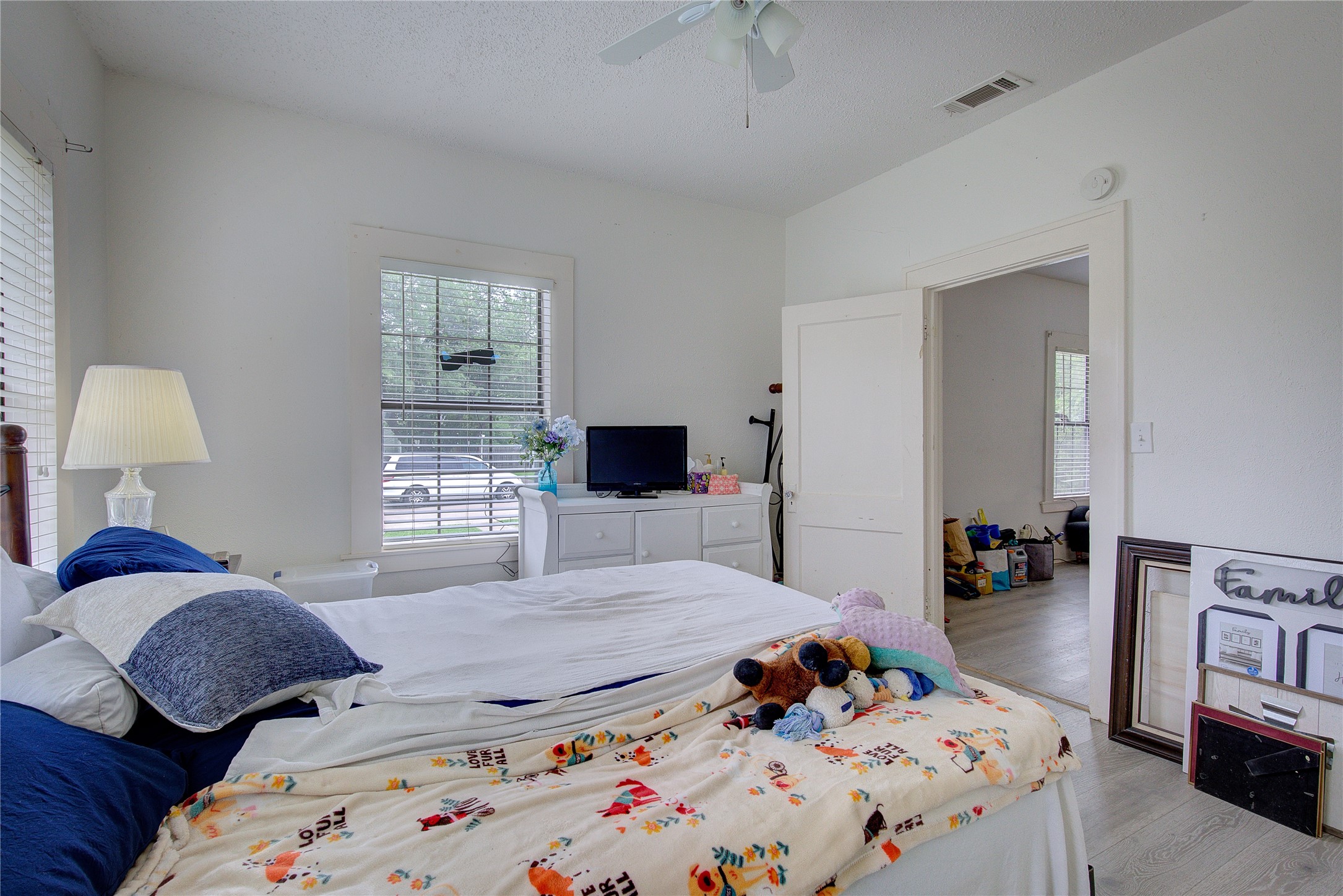1118 Clinton Street Garland TX 75040