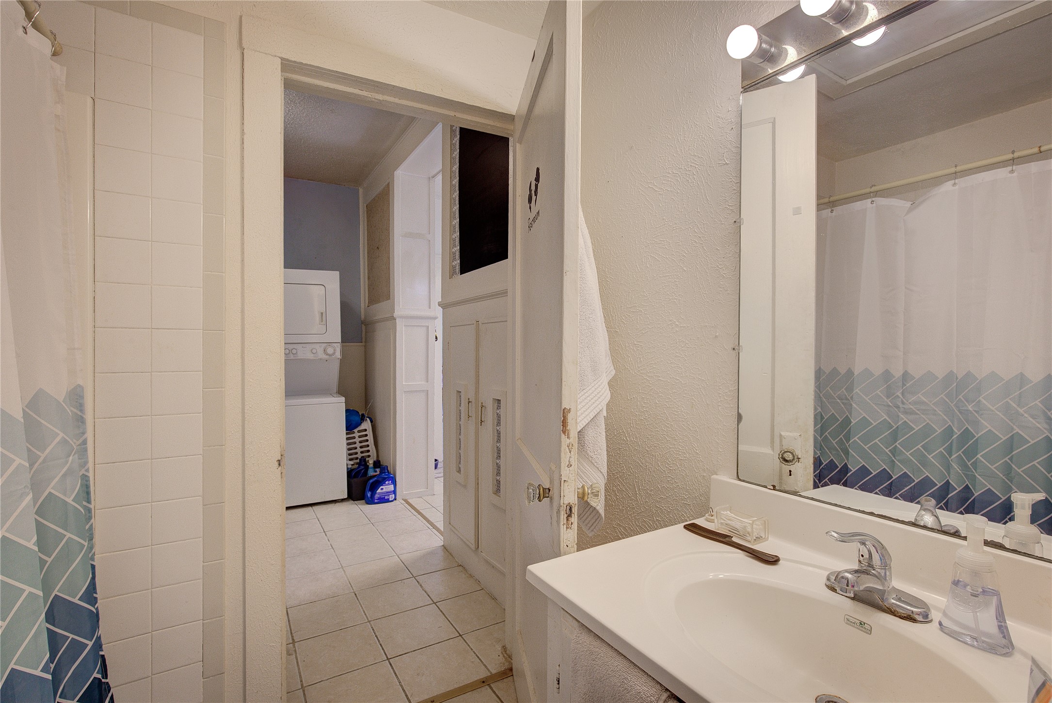 1118 Clinton Street Garland TX 75040
