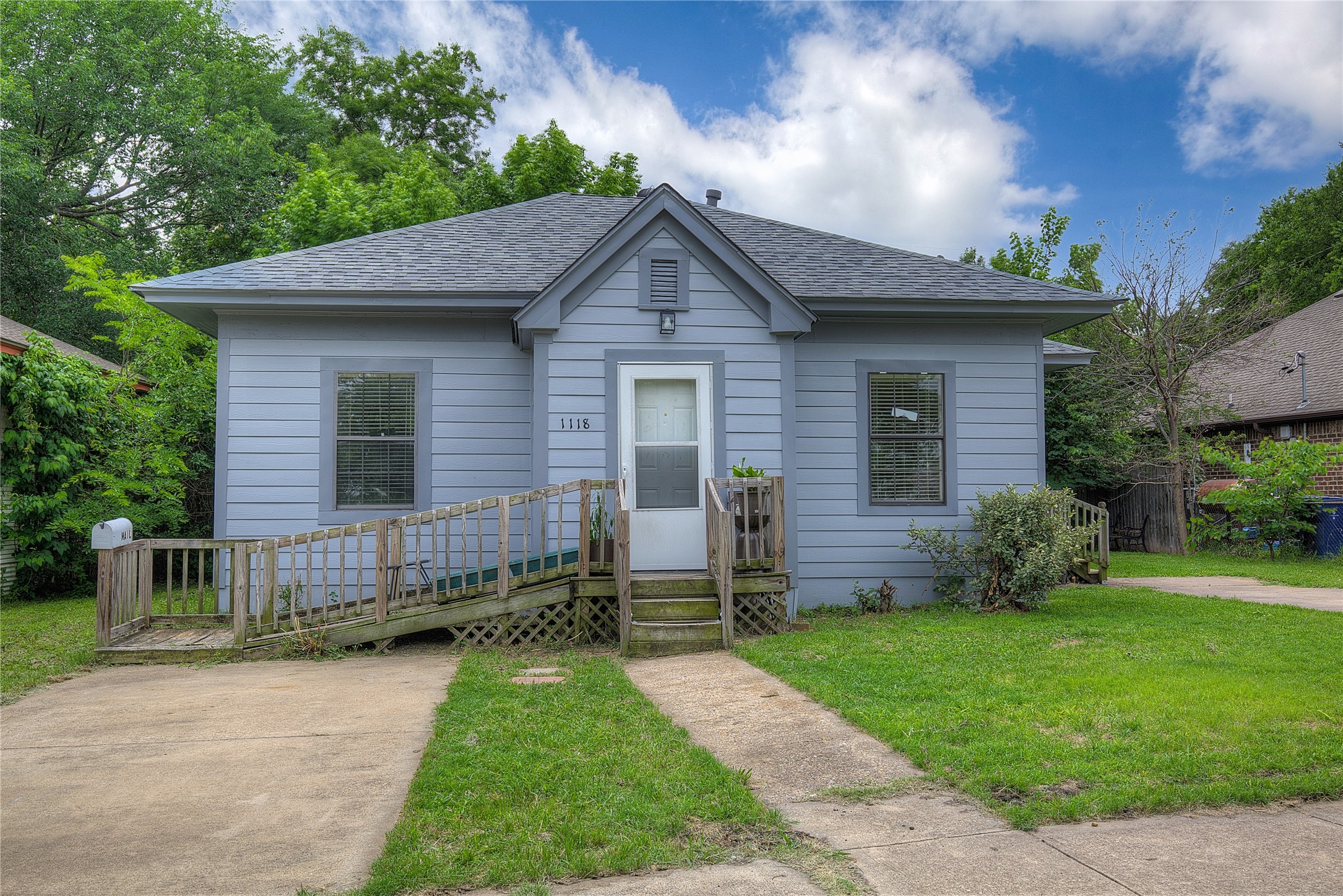 1118 Clinton Street Garland TX 75040