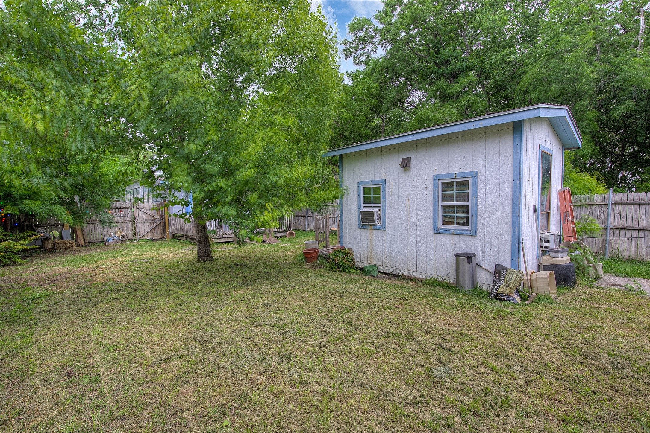 1118 Clinton Street Garland TX 75040