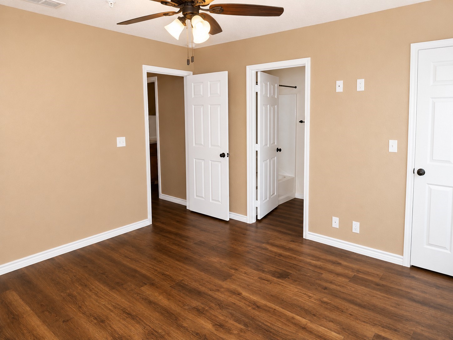 412 W Franklin Street Alvord TX 76225