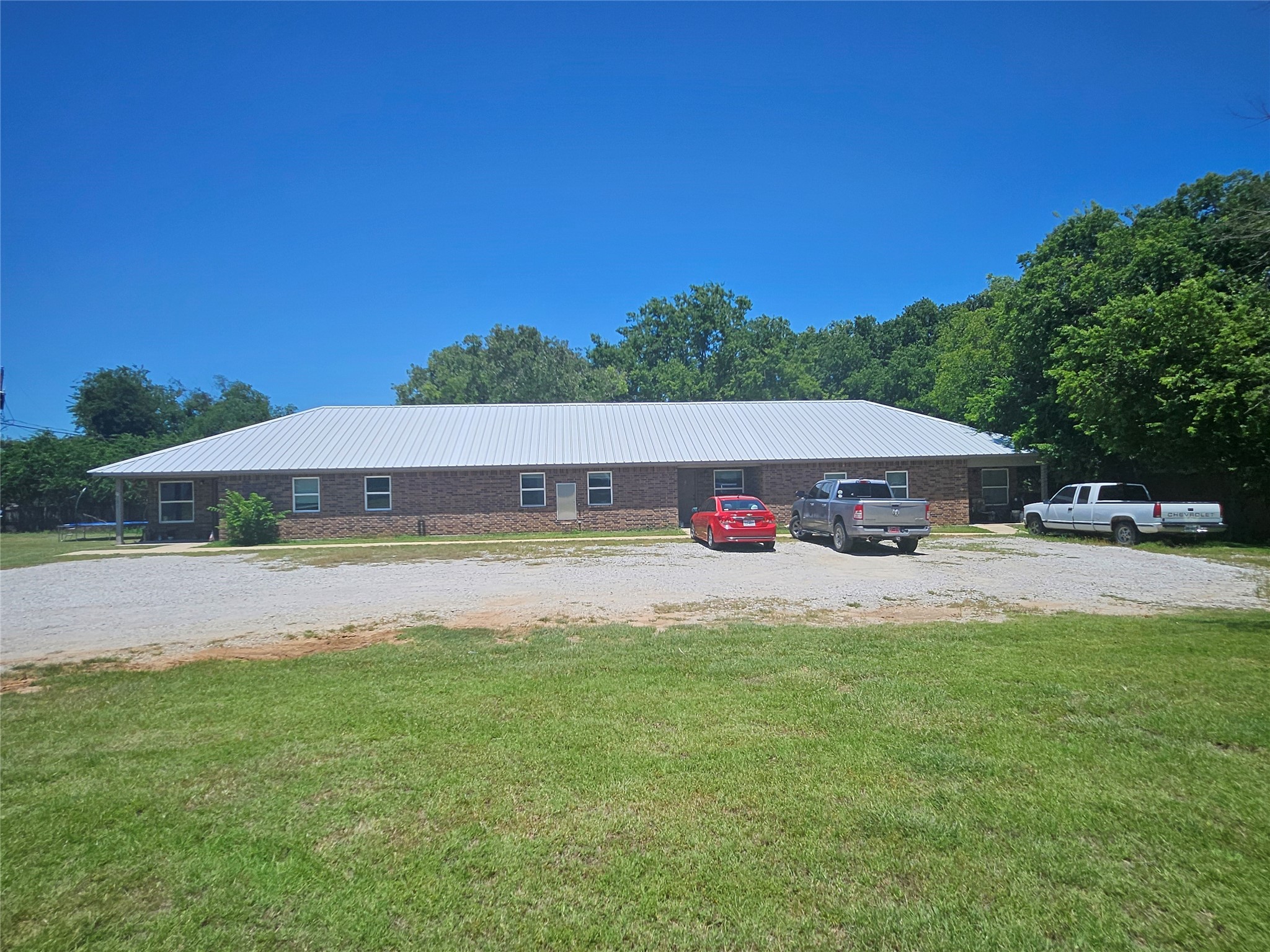 412 W Franklin Street Alvord TX 76225