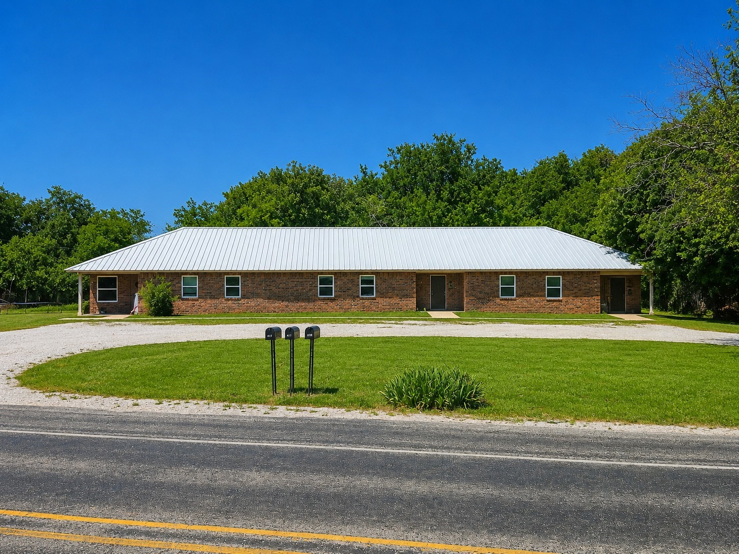 412 W Franklin Street Alvord TX 76225