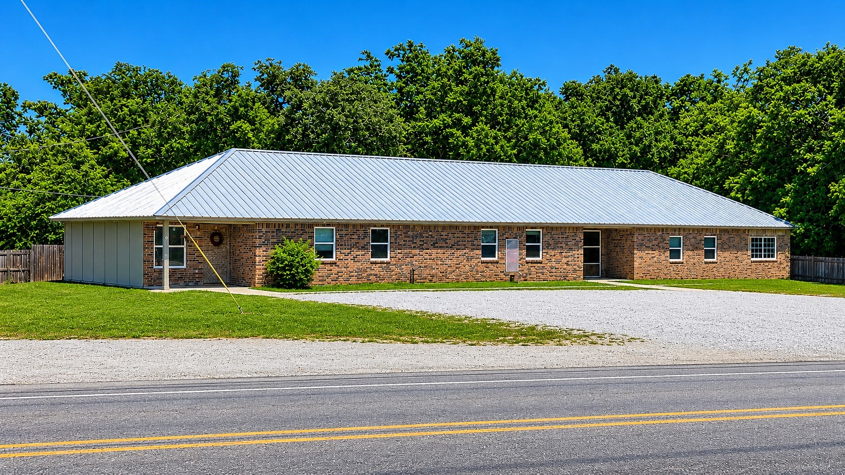 412 W Franklin Street Alvord TX 76225