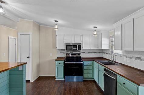 401 Barker Street Bowie TX 76230