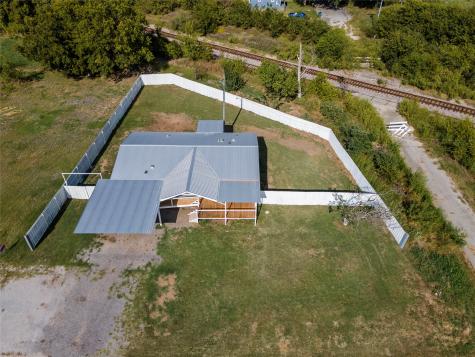 401 Barker Street Bowie TX 76230