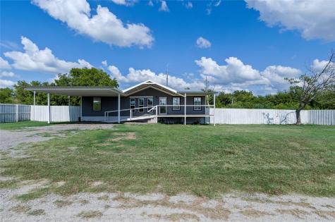 401 Barker Street Bowie TX 76230