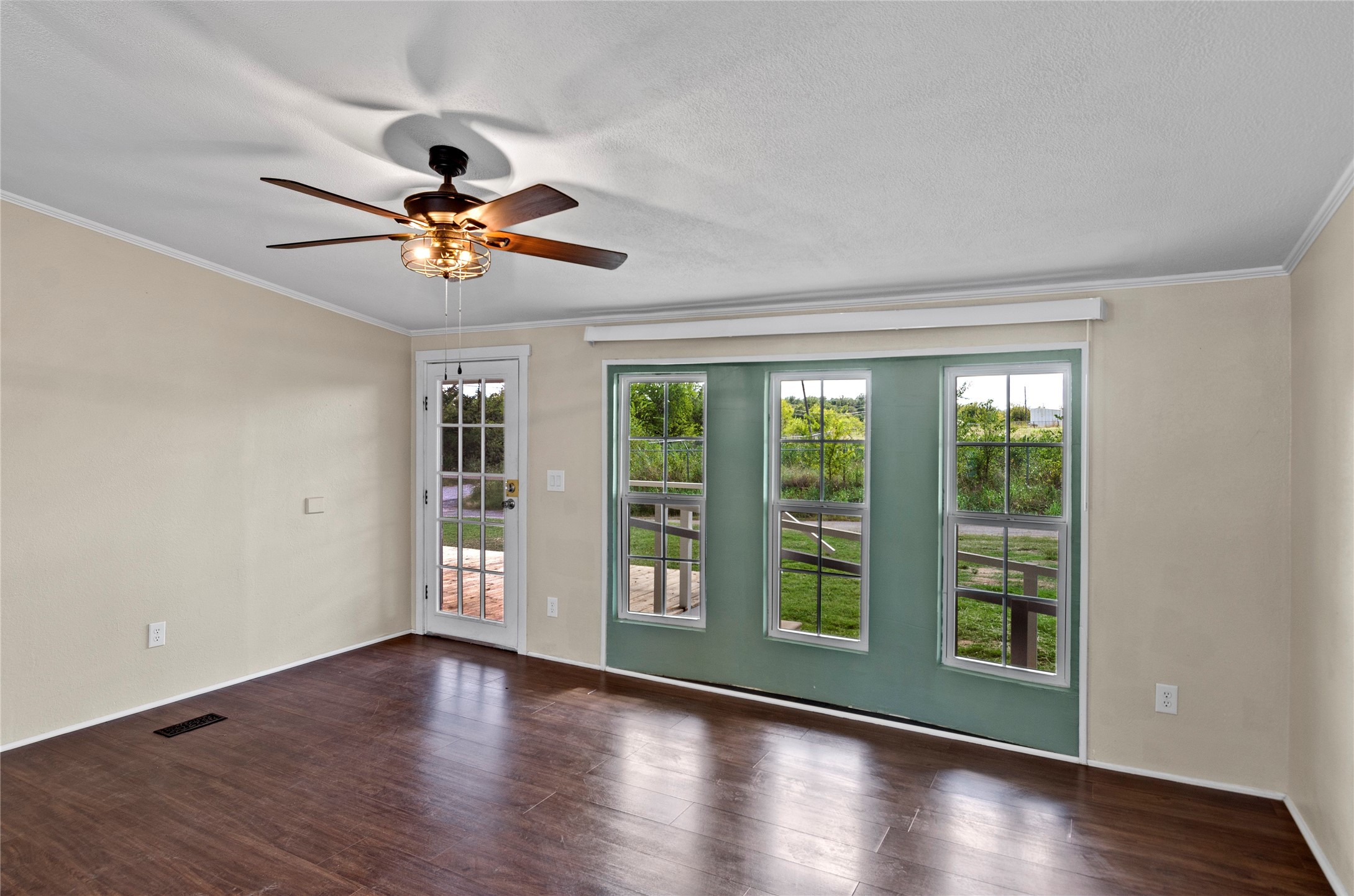 401 Barker Street Bowie TX 76230
