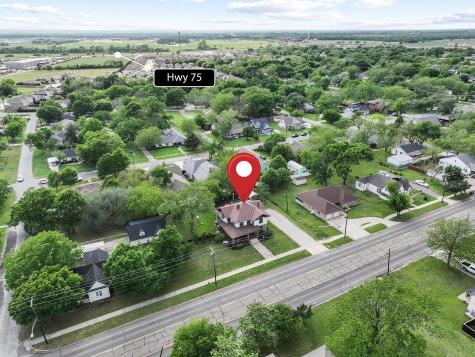 530 S Waco Street Van Alstyne TX 75495