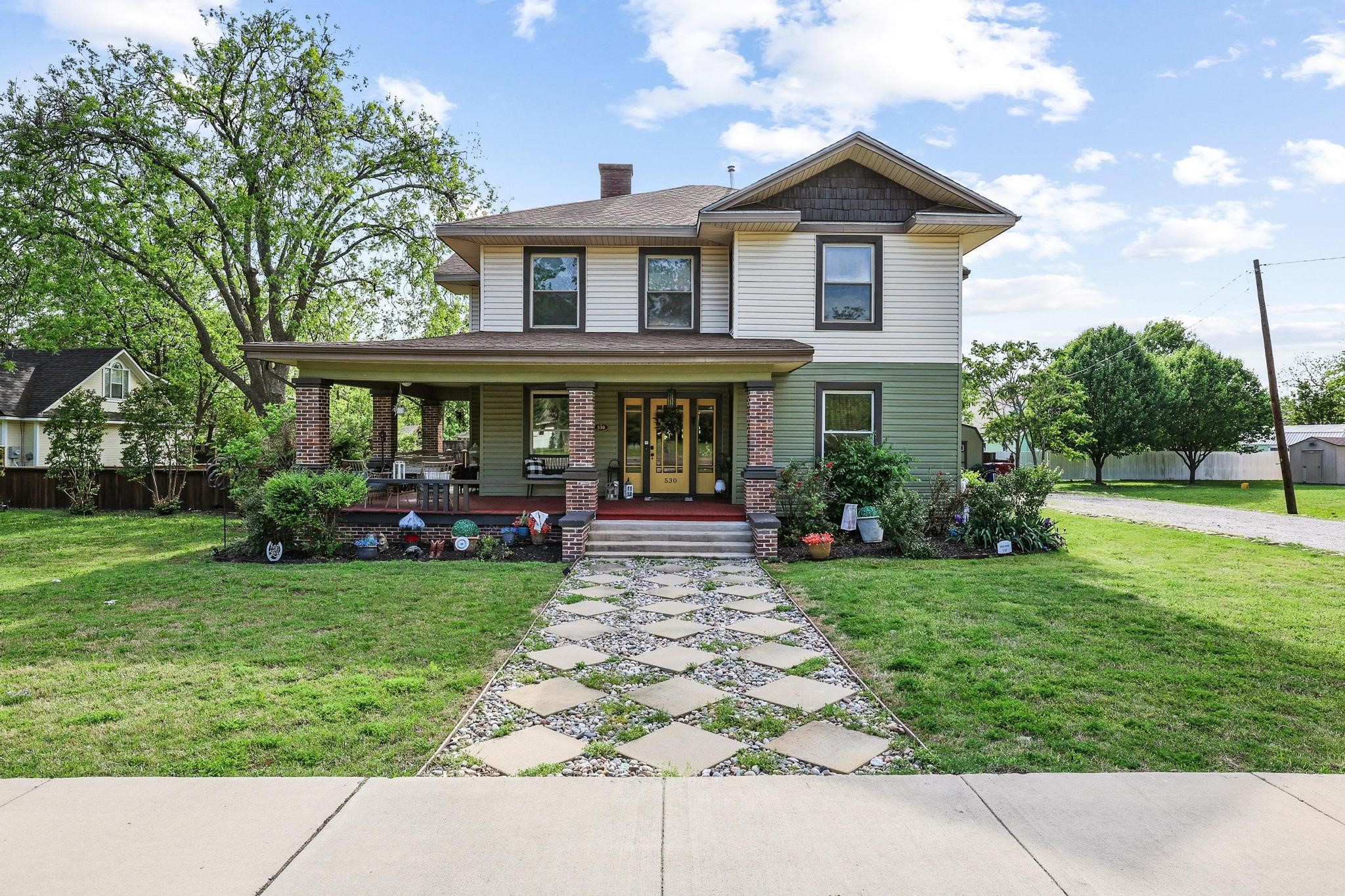 530 S Waco Street Van Alstyne TX 75495
