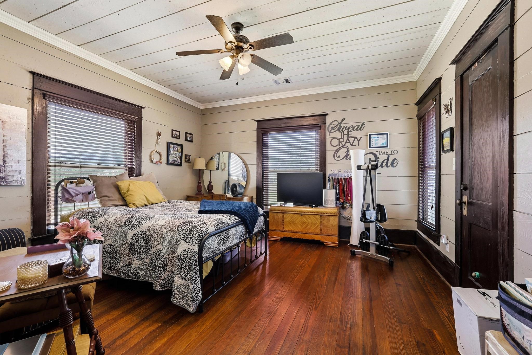 530 S Waco Street Van Alstyne TX 75495