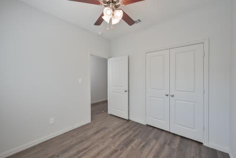 1728 E Powell Avenue Fort Worth TX 76104