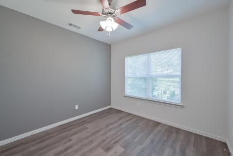 1728 E Powell Avenue Fort Worth TX 76104