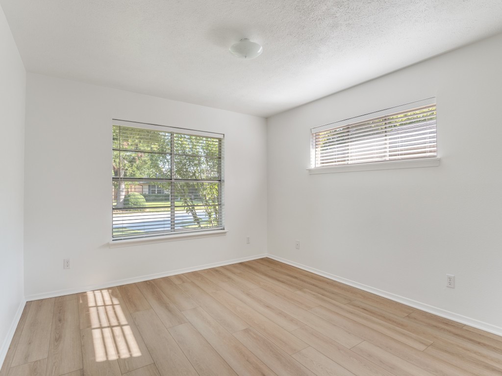 7415-7417 Walling Lane Dallas TX 75231