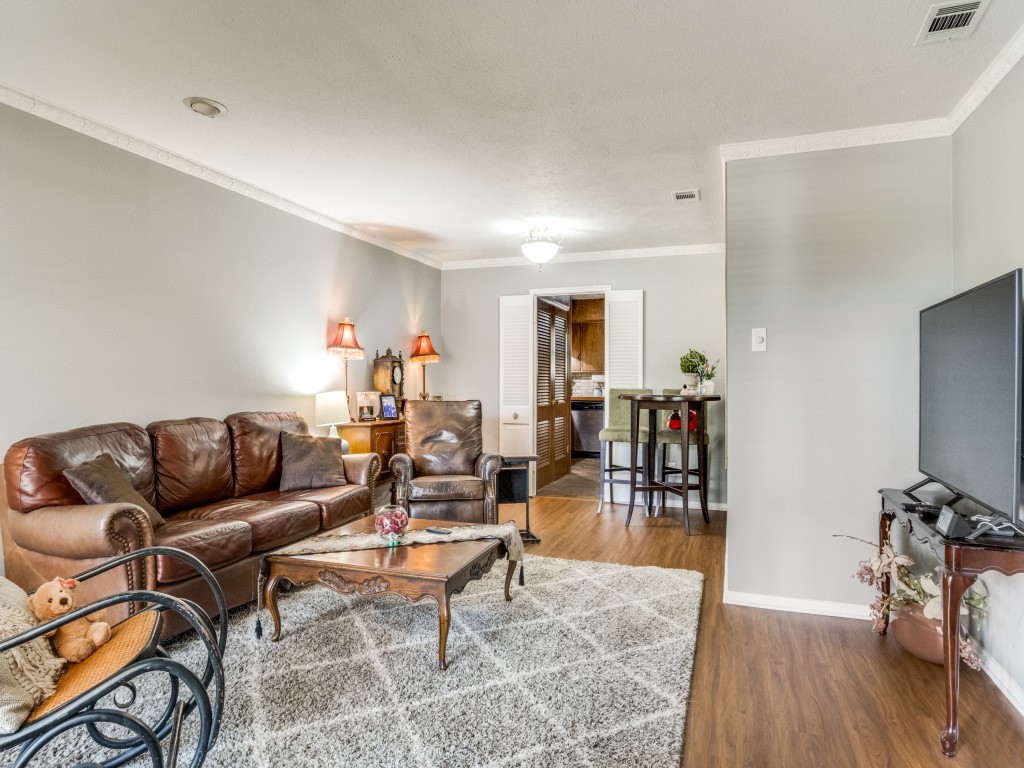 7415-7417 Walling Lane Dallas TX 75231