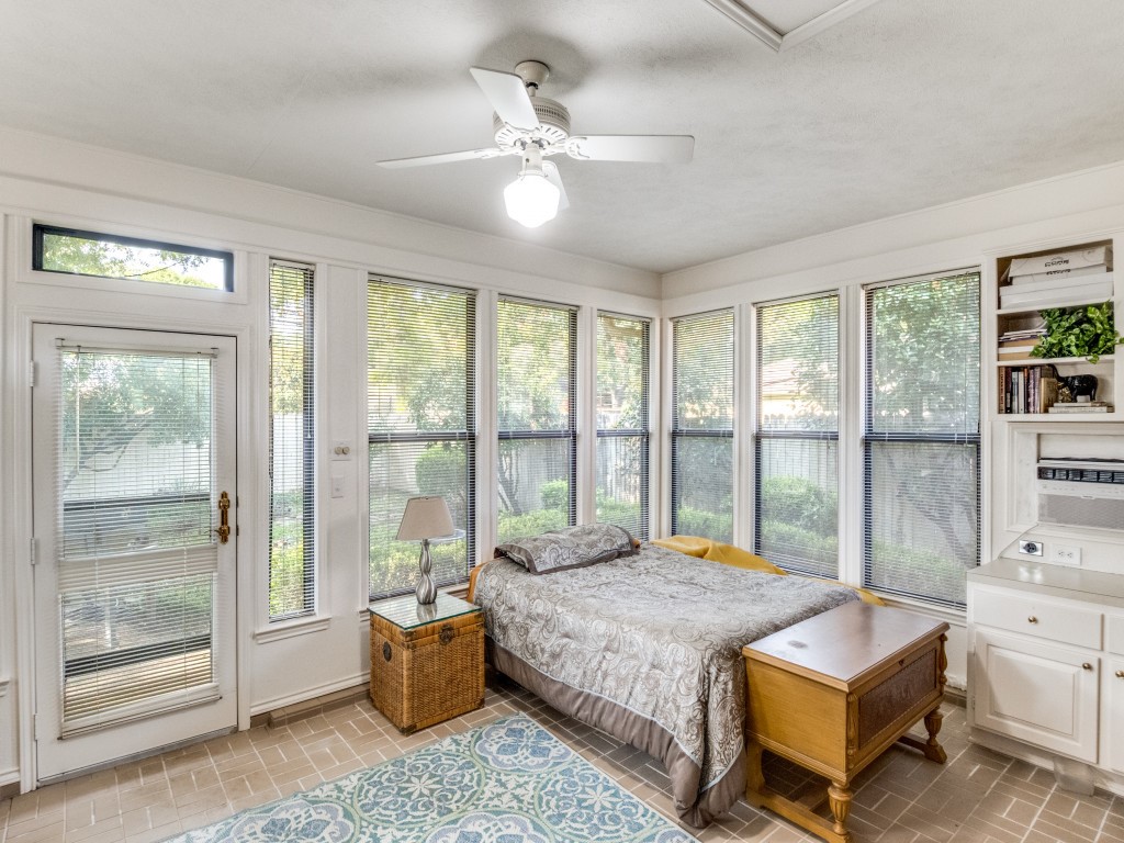 7415-7417 Walling Lane Dallas TX 75231