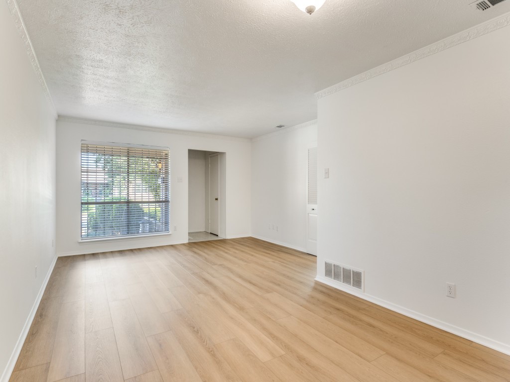 7415-7417 Walling Lane Dallas TX 75231