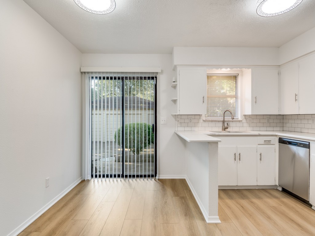 7415-7417 Walling Lane Dallas TX 75231