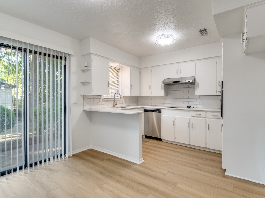 7415-7417 Walling Lane Dallas TX 75231
