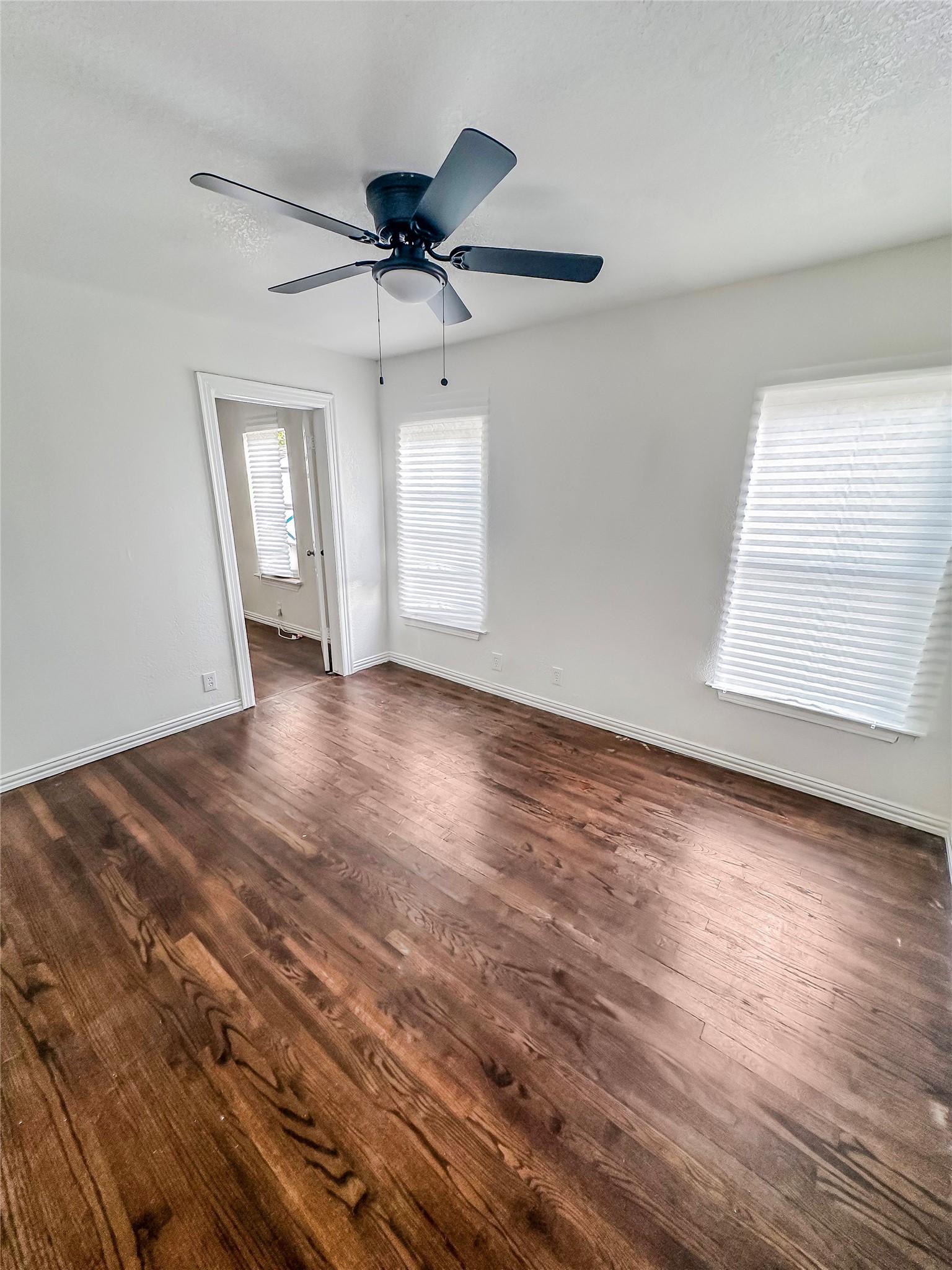 2404-2406 Colony Court Dallas TX 75235