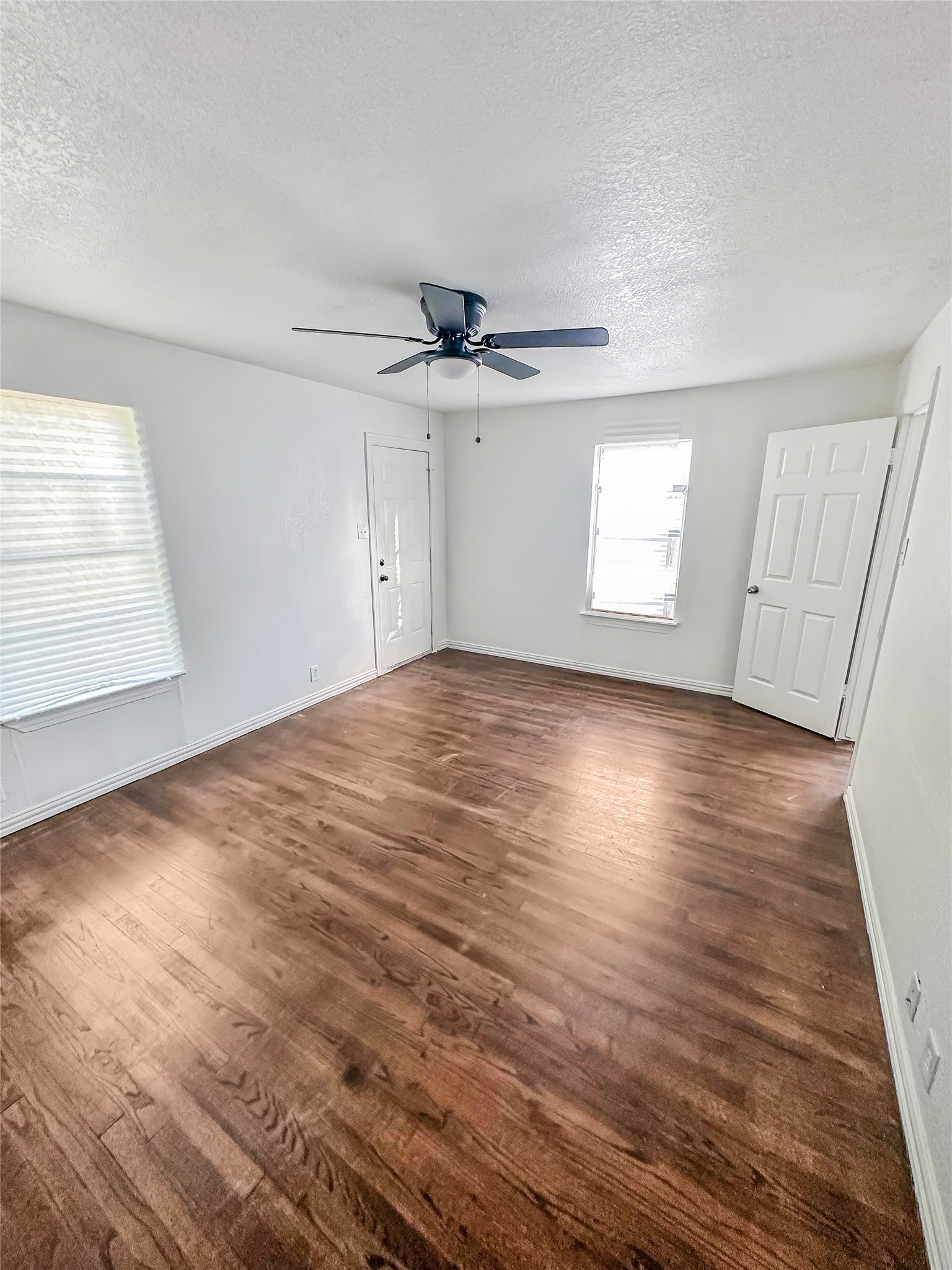 2404-2406 Colony Court Dallas TX 75235