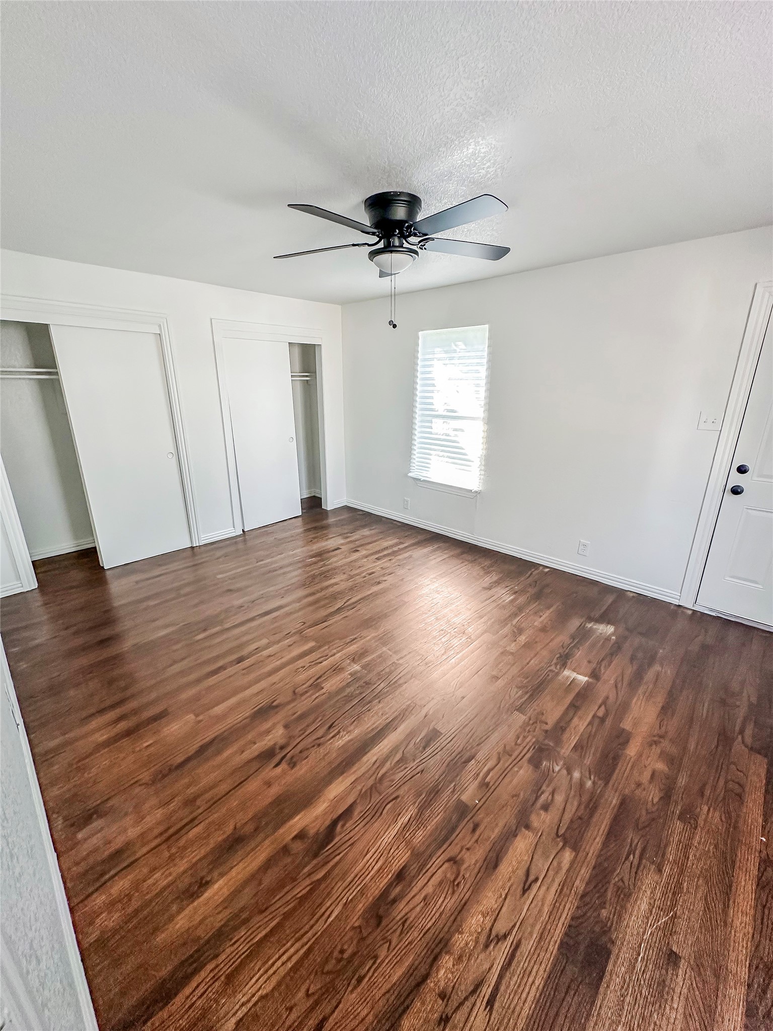 2404-2406 Colony Court Dallas TX 75235
