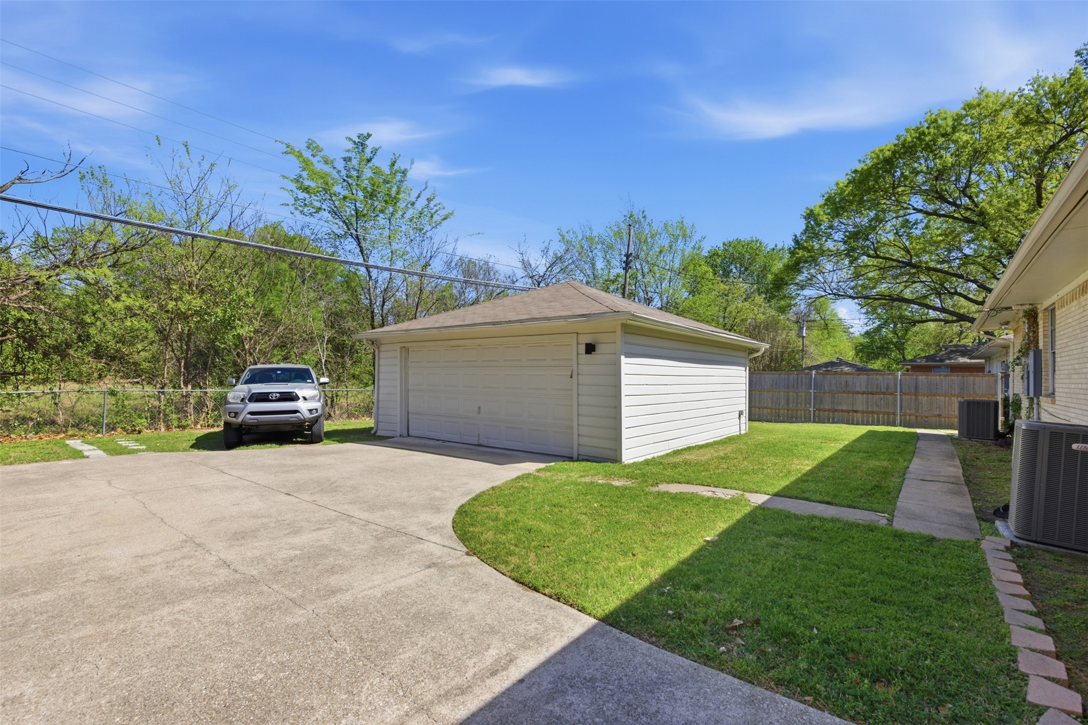 6565 Ascot Lane Dallas TX 75214