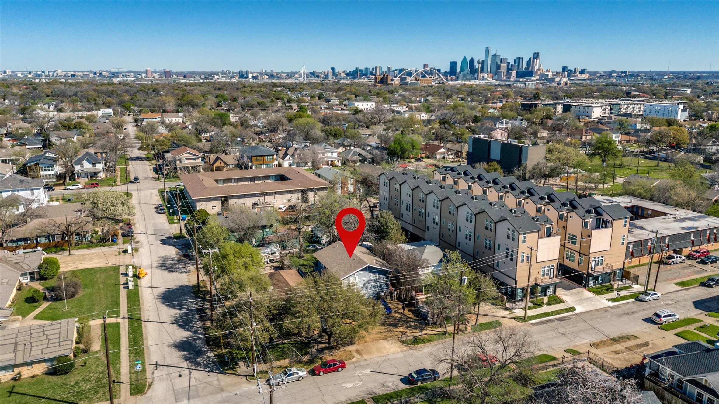 735 W 10th Street Dallas TX 75208