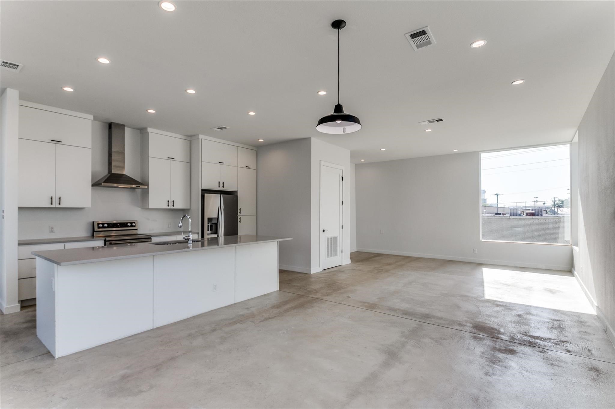 2303 Spencer Court Dallas TX 75208