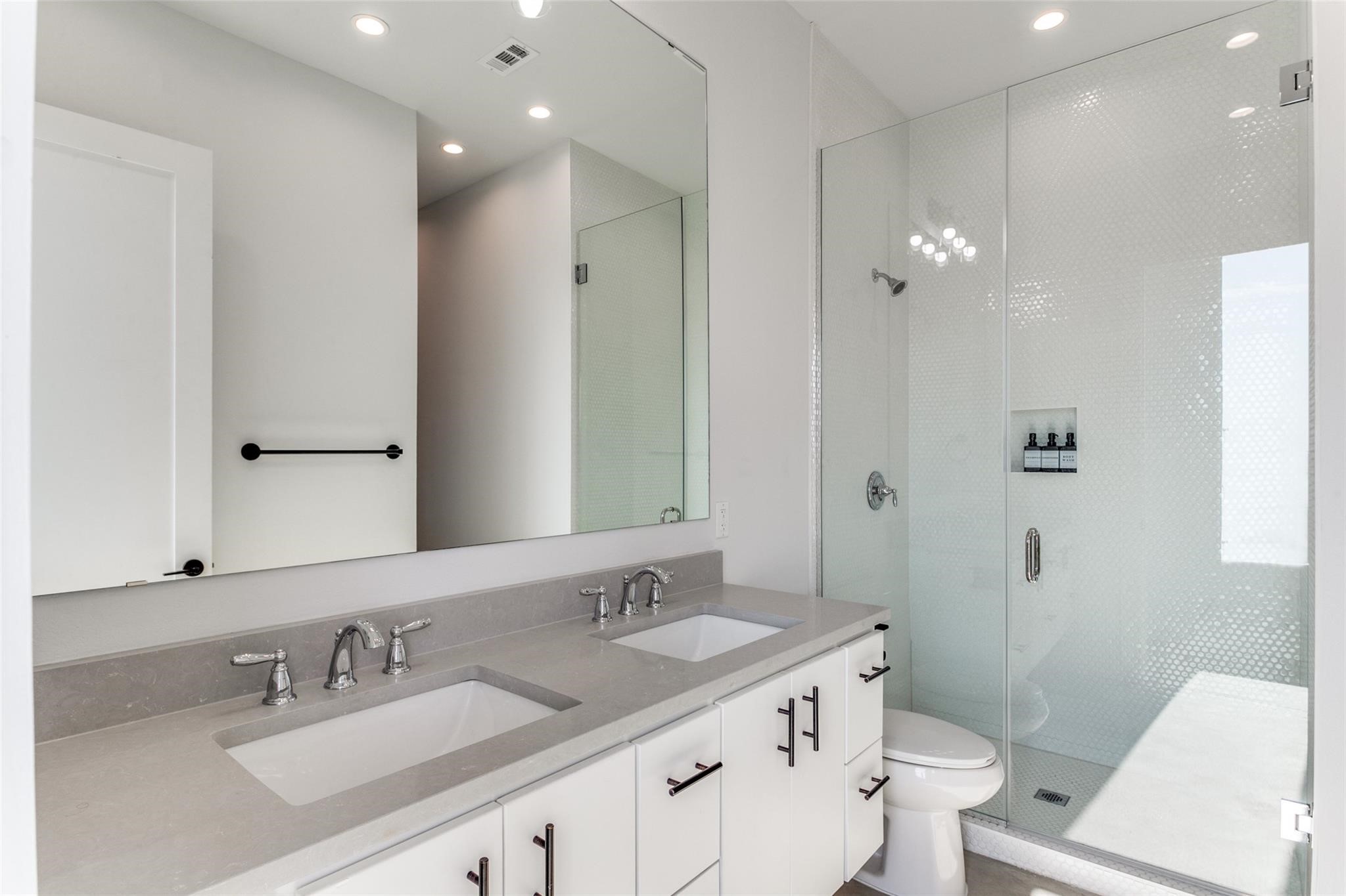 2303 Spencer Court Dallas TX 75208