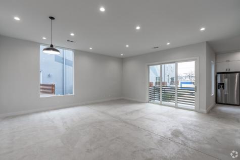 2303 Spencer Court Dallas TX 75208