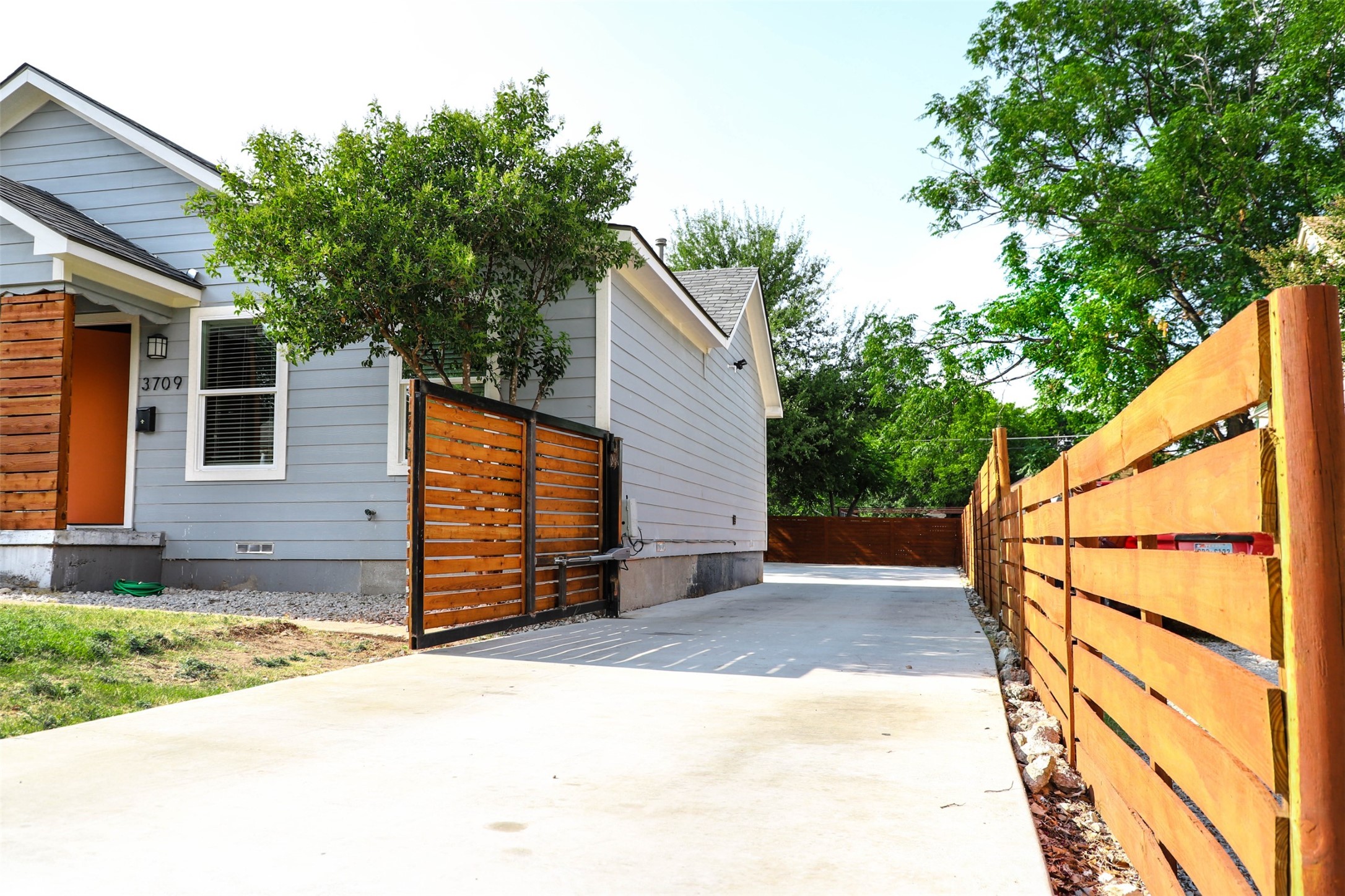 3709 Mount Royal Street Dallas TX 75211