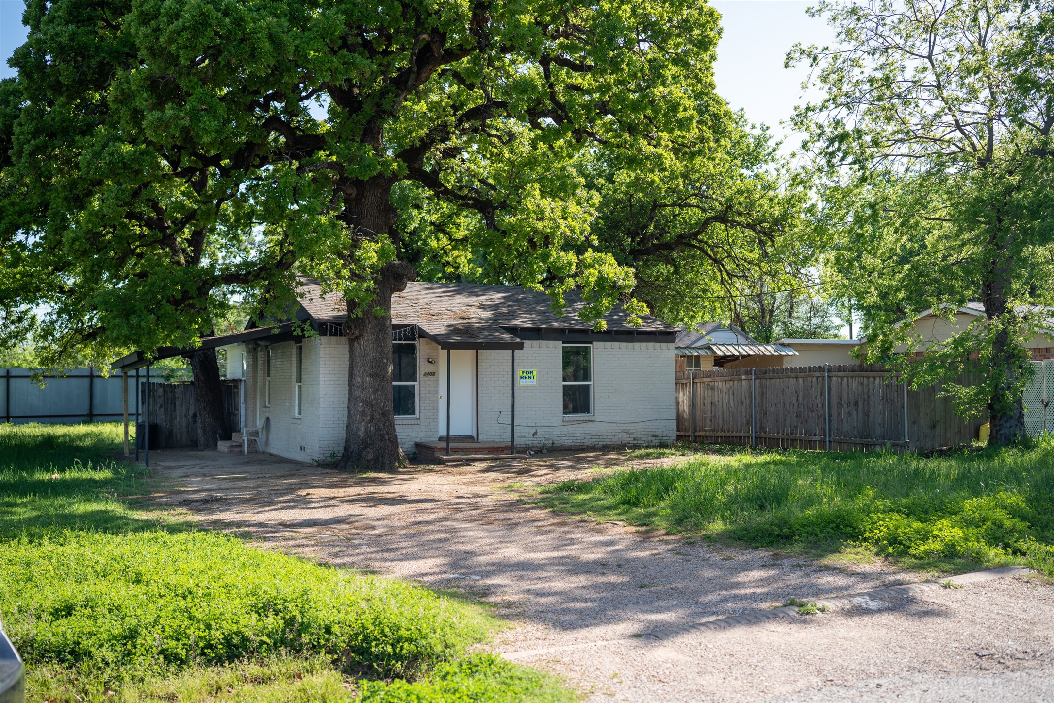 2416 Smith Avenue Irving TX 75061