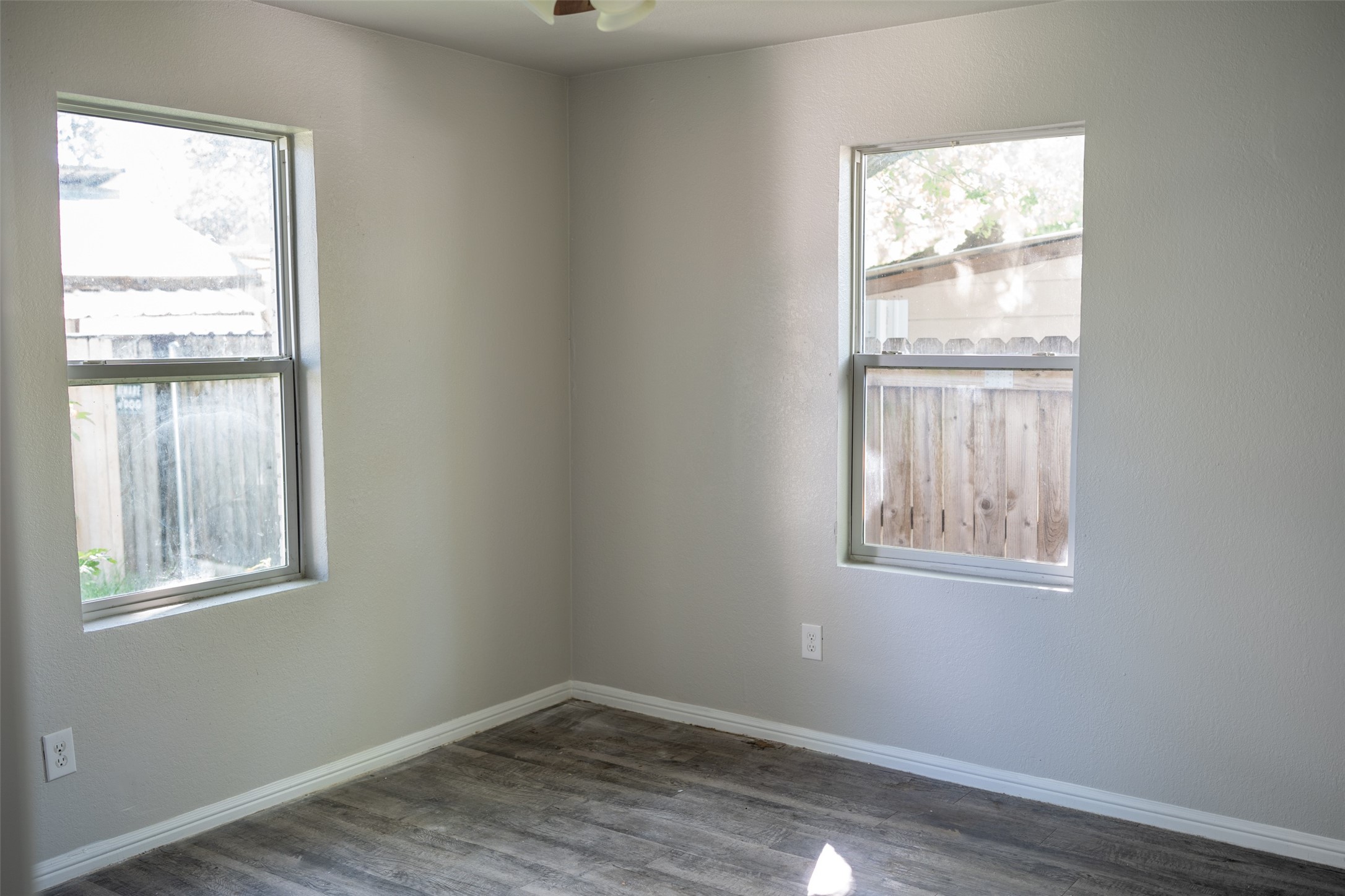 2416 Smith Avenue Irving TX 75061