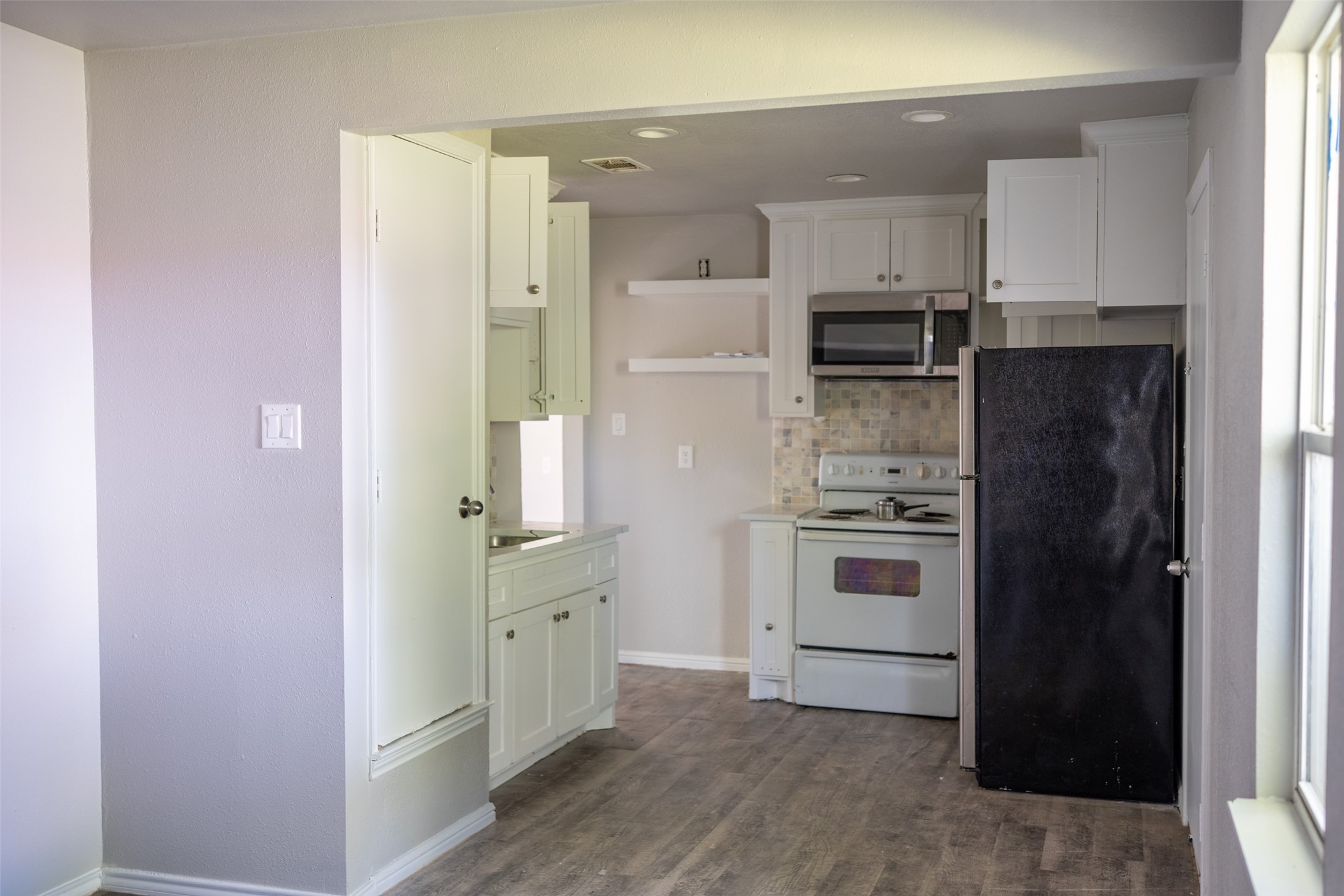 2416 Smith Avenue Irving TX 75061