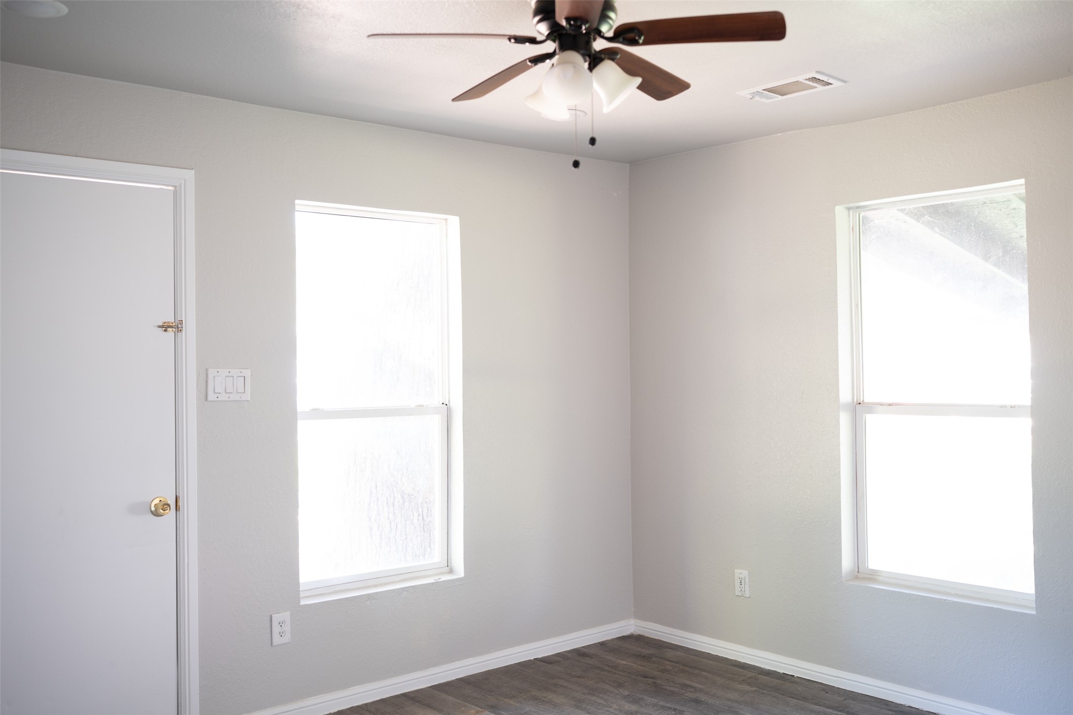 2416 Smith Avenue Irving TX 75061