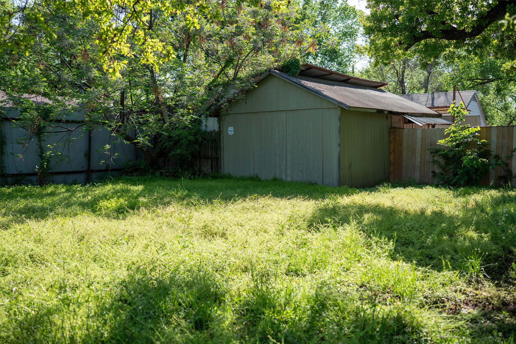 2416 Smith Avenue Irving TX 75061