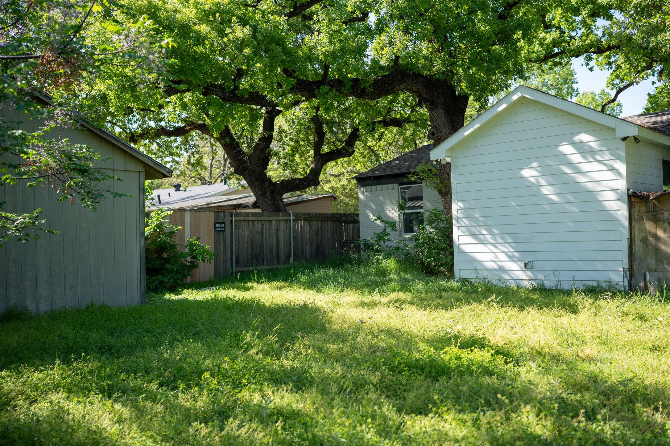 2416 Smith Avenue Irving TX 75061