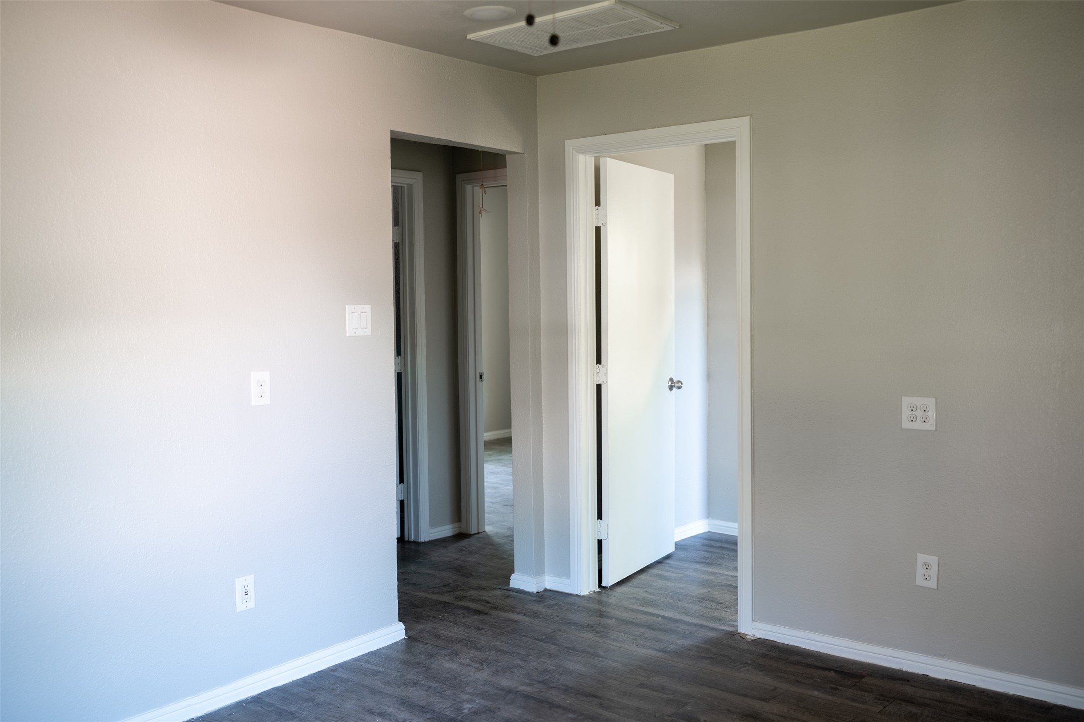 2416 Smith Avenue Irving TX 75061