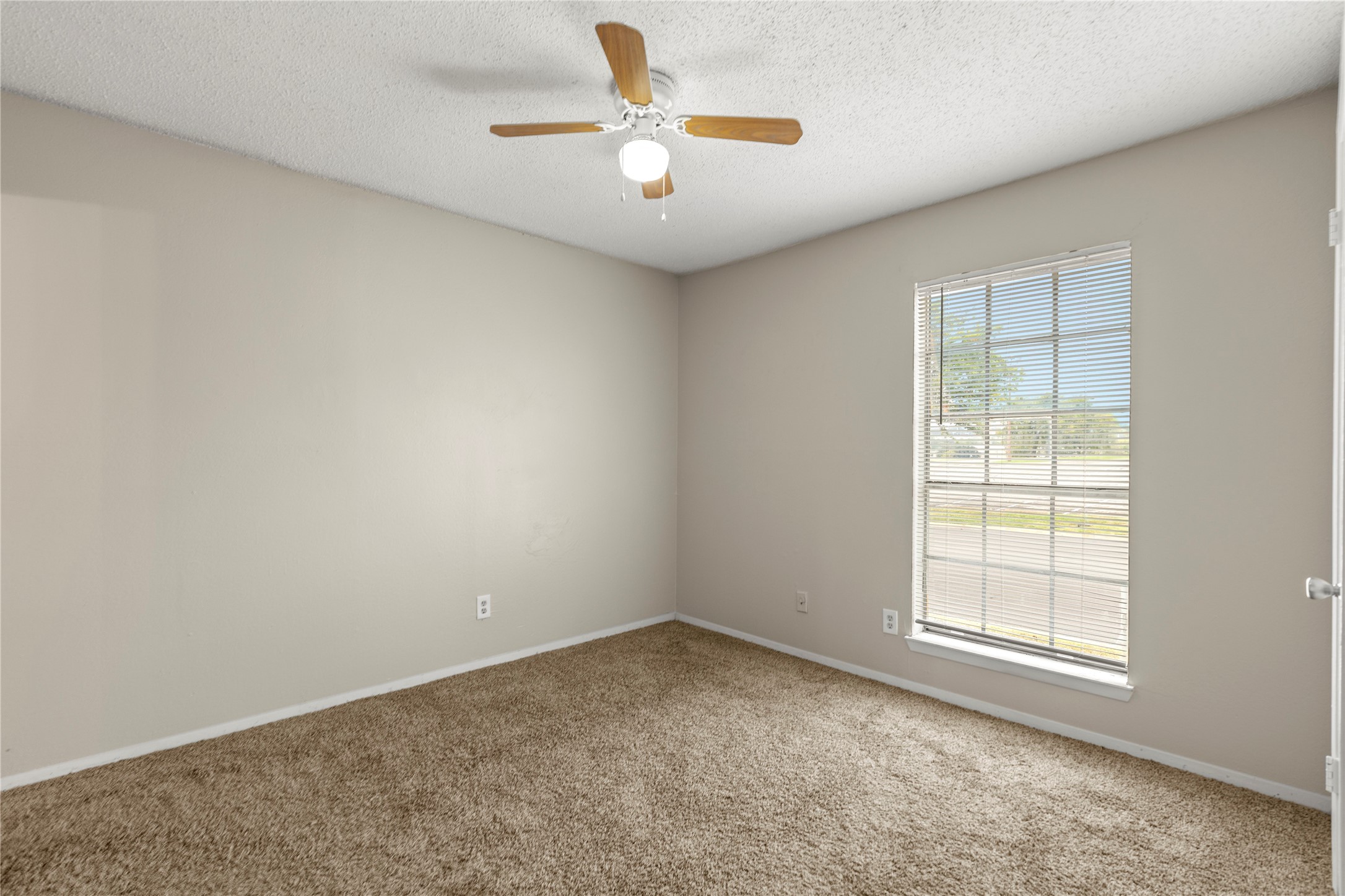 1601 Mary K Lane White Settlement TX 76108
