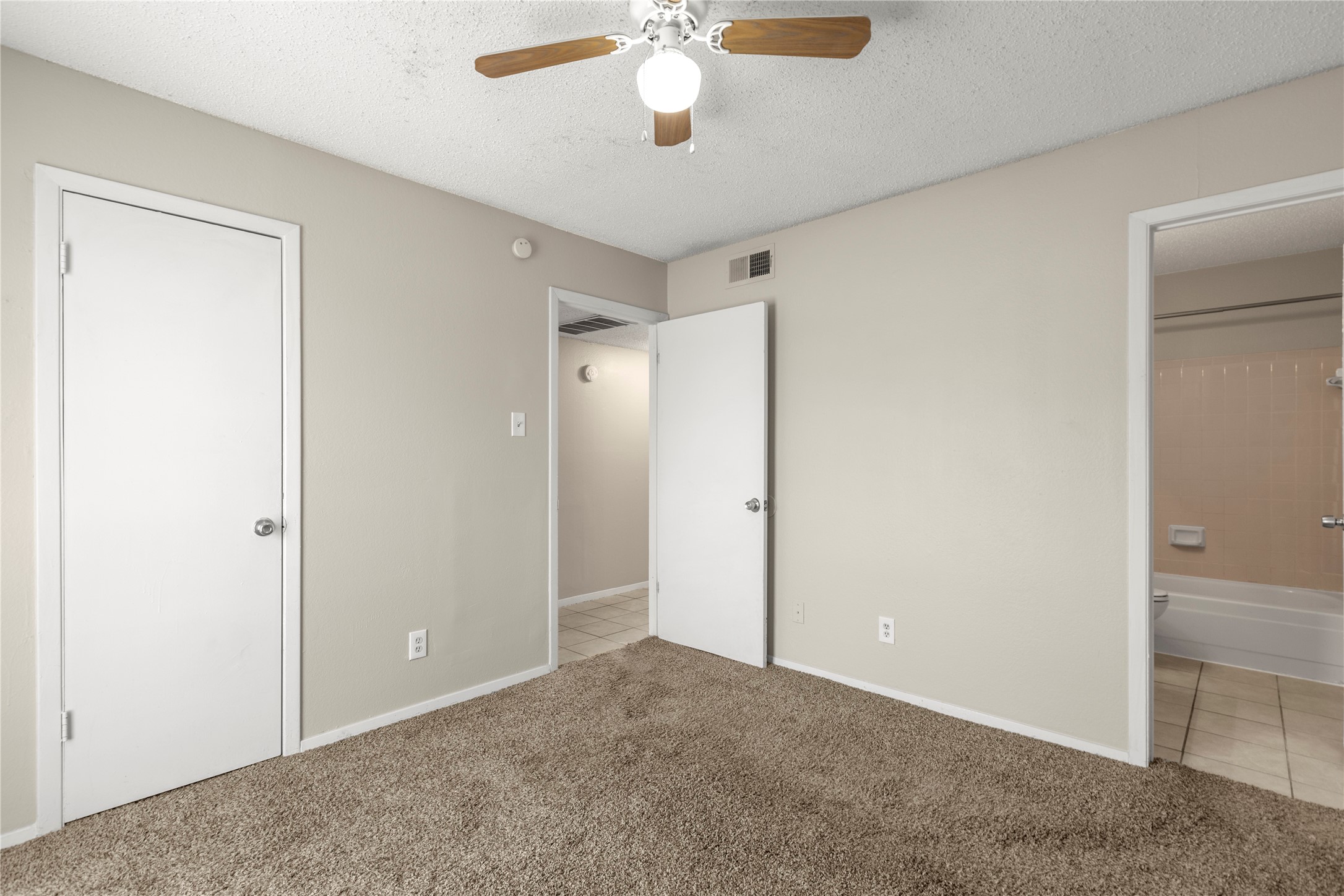 1601 Mary K Lane White Settlement TX 76108
