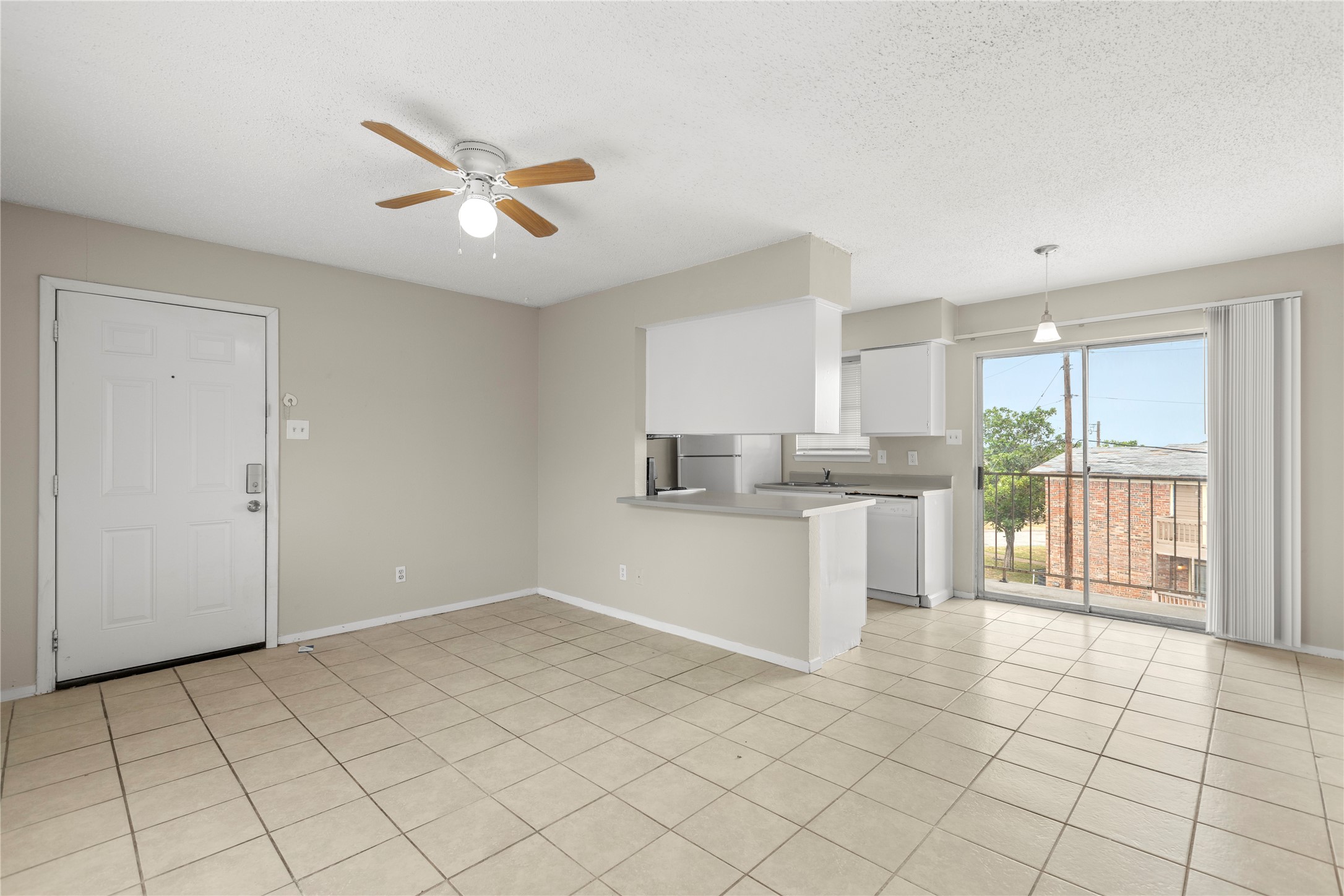 1601 Mary K Lane White Settlement TX 76108