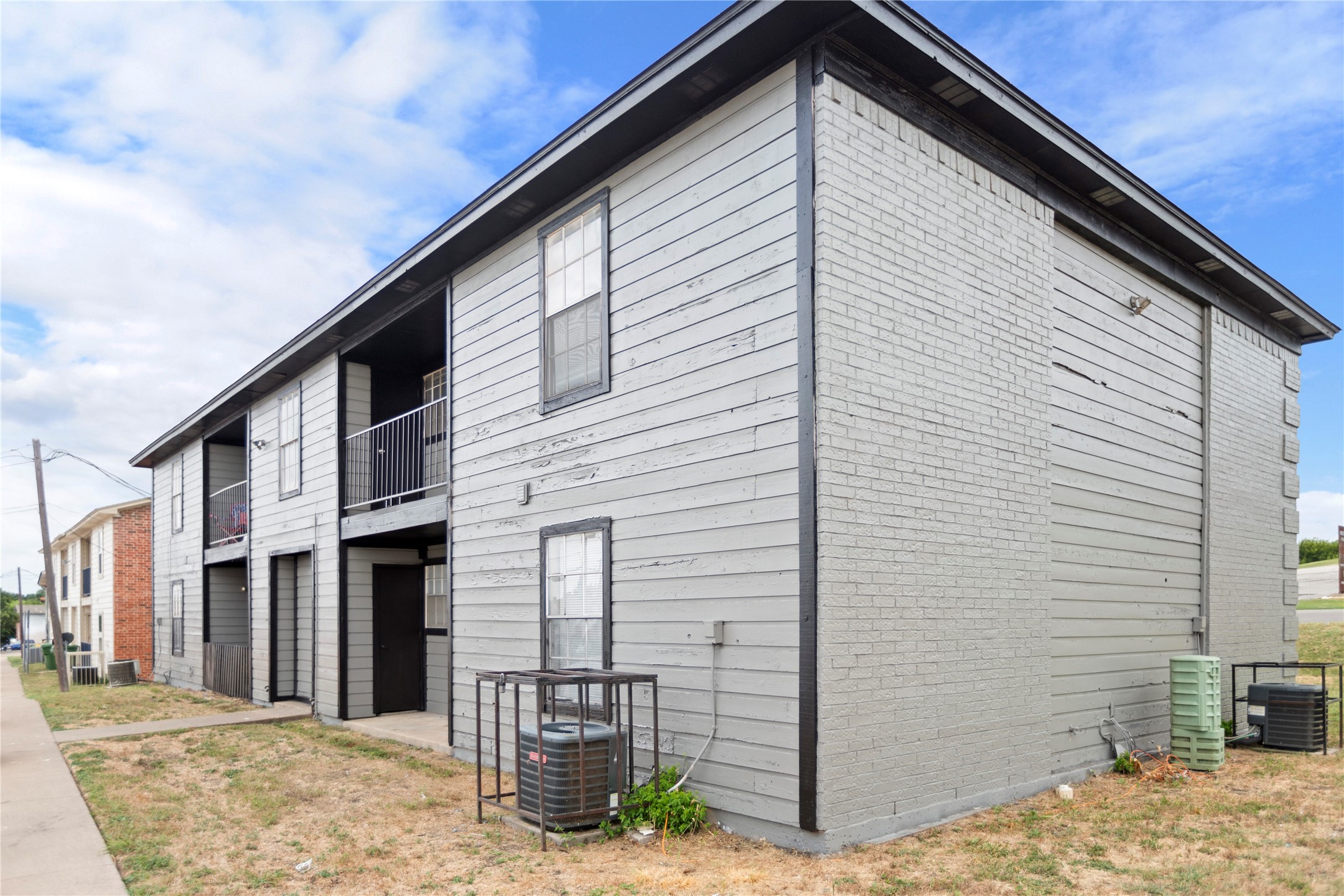 1601 Mary K Lane White Settlement TX 76108