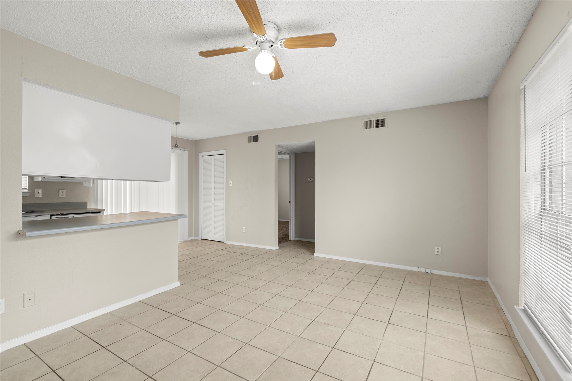 1601 Mary K Lane White Settlement TX 76108