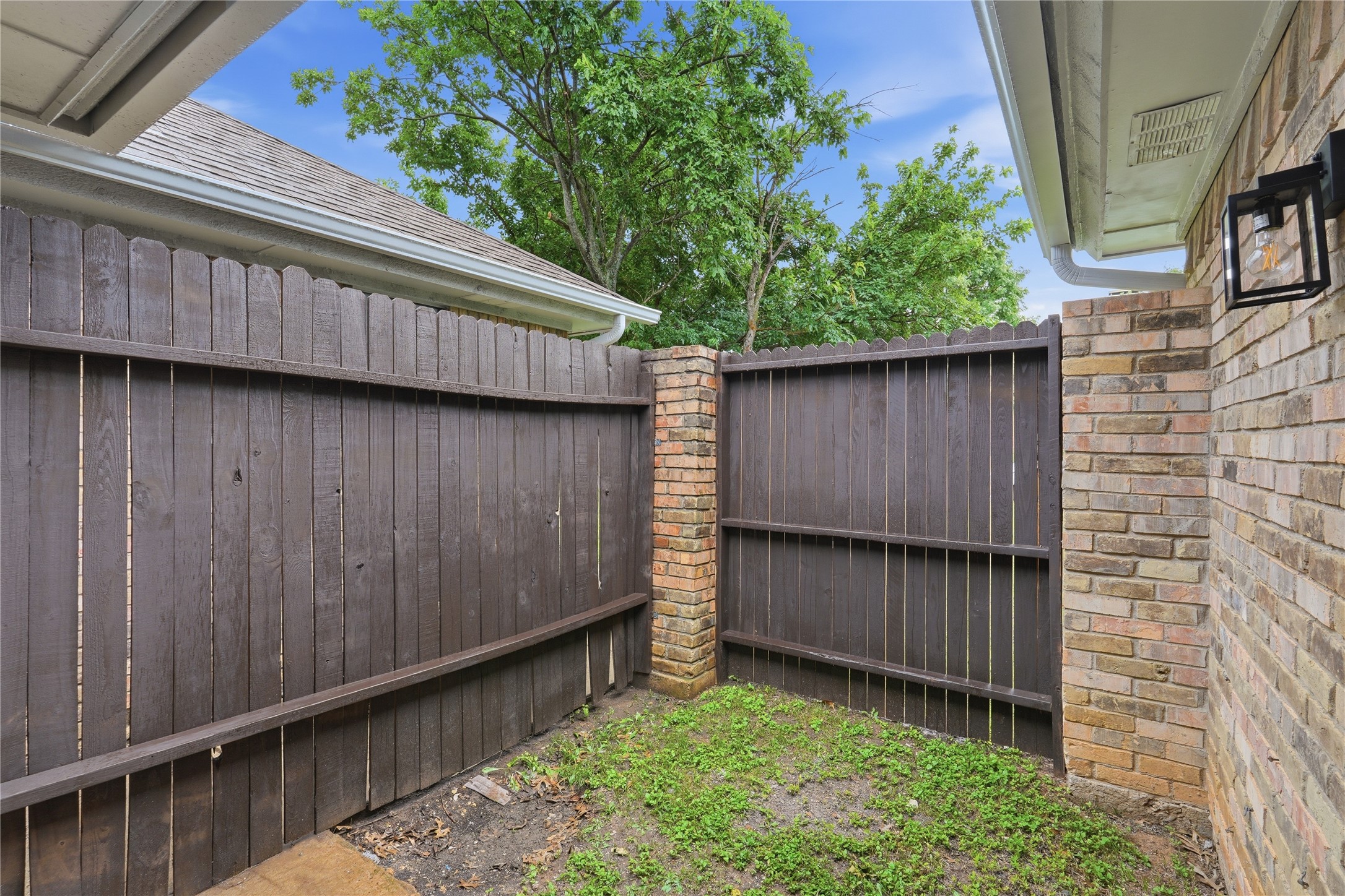 7217/7219 Fuller Circle Fort Worth TX 76133