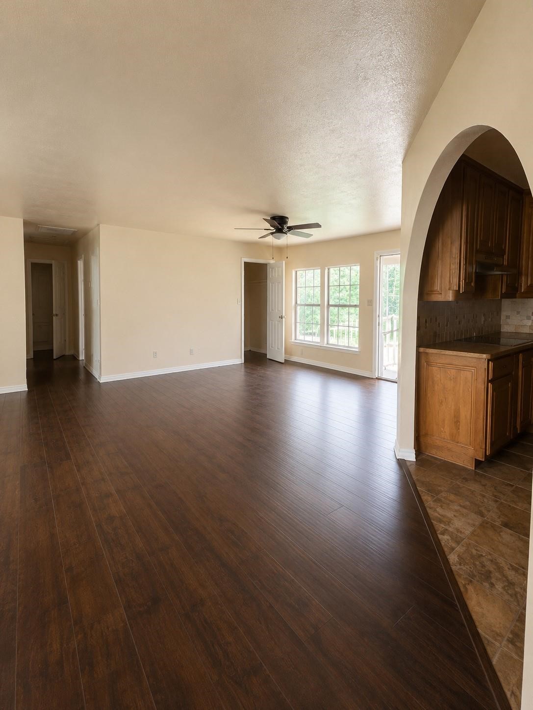 214 County Road 4870 Newark TX 76071