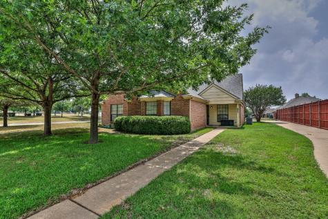 7466-7468 Coachwood Circle Fort Worth TX 76133