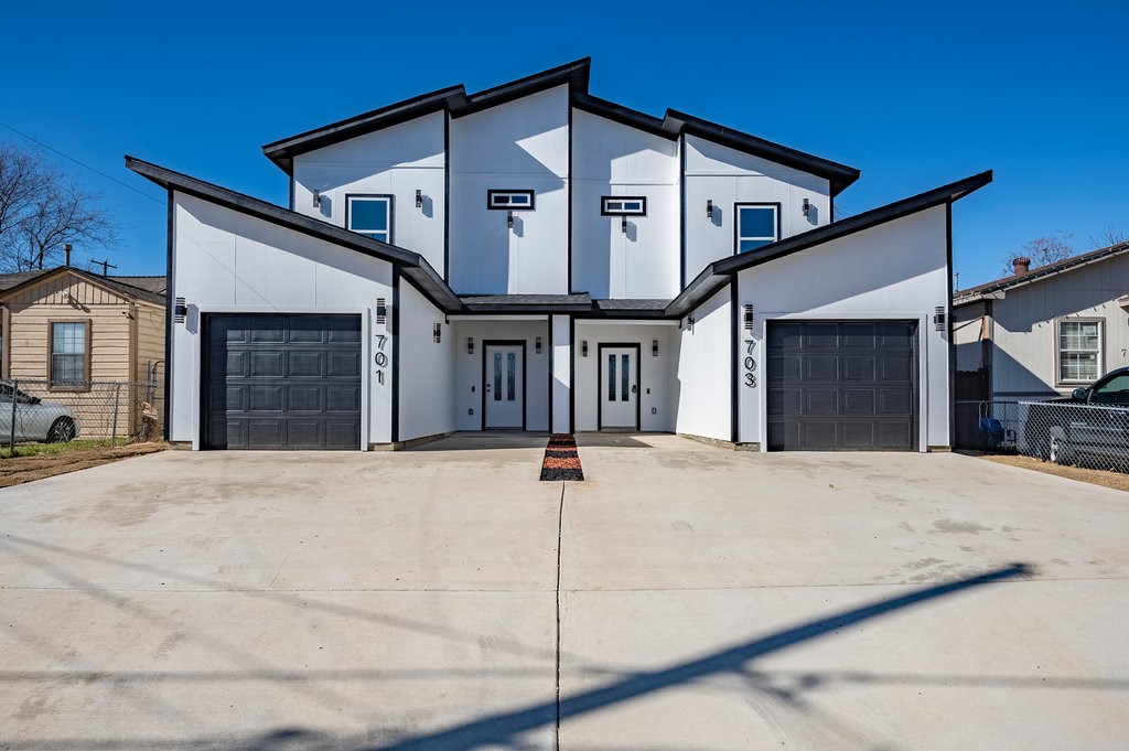 701-703 N Boulevard Terrace Dallas TX 75211