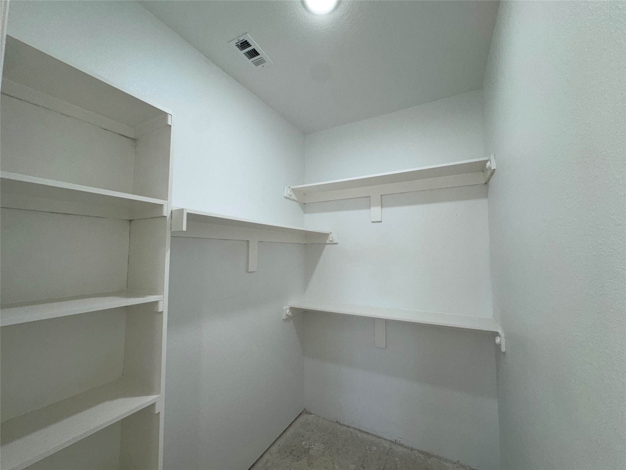 6800 Oak Crest Drive W Kennedale TX 76140