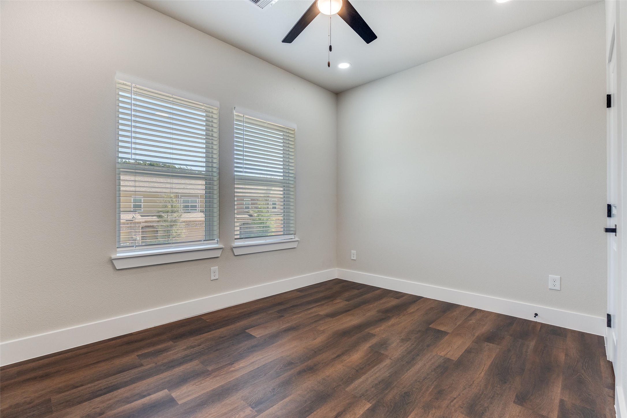 6655 Mountain Trail Dallas TX 75236